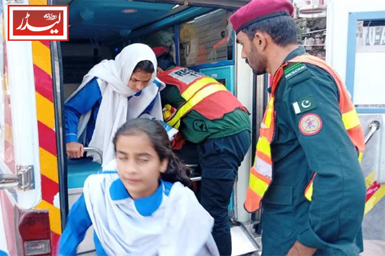 School_Van_Accident_in_Murree_1790676149.JPG