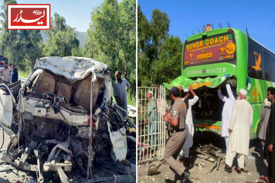 Van_hits_bus_on_Swat_Expressway_1779710791.jpg